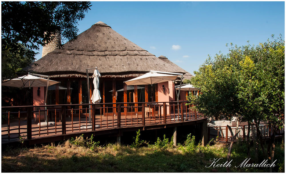 Dining room with outside deck - Thanda Safari Lodge, Thanda Private Game Reserve - Zululand Reservations