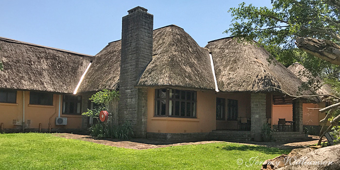 Mtwazi Lodge is a self catering Accommodation in Big 5 Hluhluwe iMfolozi Reserve, Northern KwaZulu-Natal