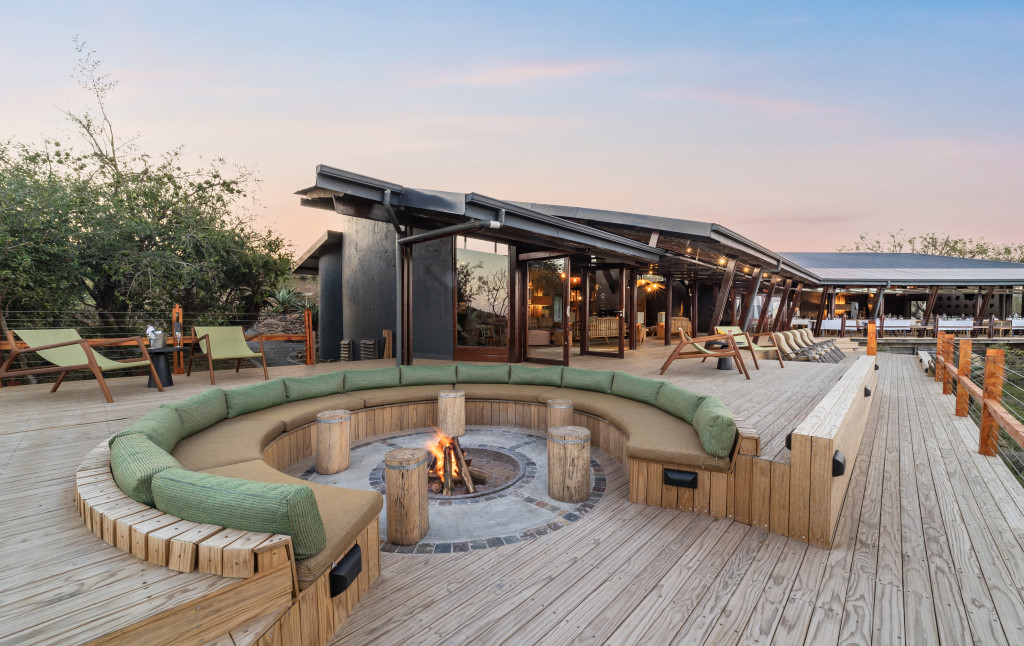 Rhino Ridge Safari Lodge