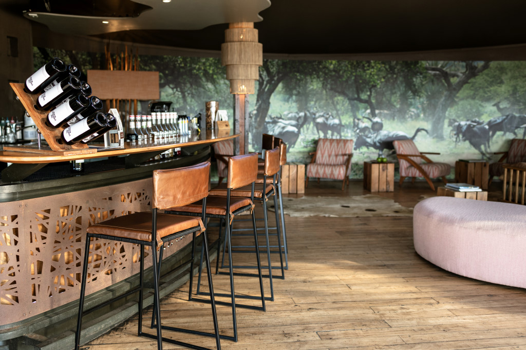 Rhino Ridge Safari Lodge