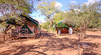 Self catering Mantuma Camp Mkuze Game Reserve  KwaZulu-Natal